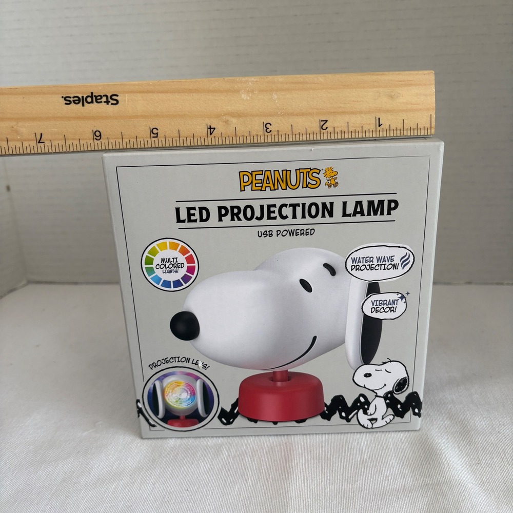 Peanuts Snoopy LED Projection Lamp USB Powered Water Wave Multi-Color Light New - Picture 8 of 8